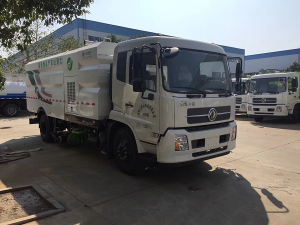 东风天锦洗扫车7方尘箱8.5方水箱