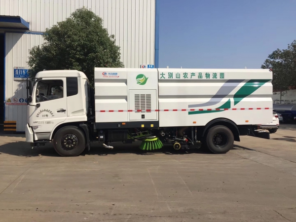 东风天锦洗扫车7方尘箱8.5方水箱