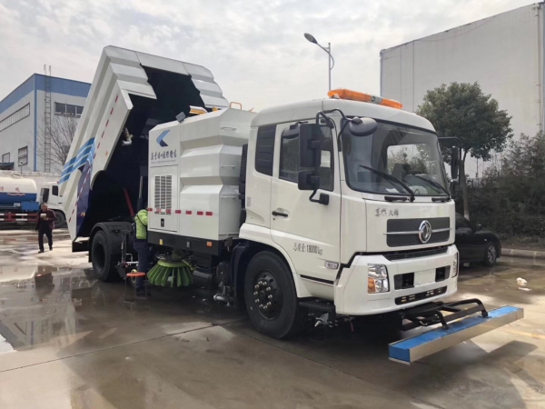 东风天锦洗扫车7方尘箱8.5方水箱